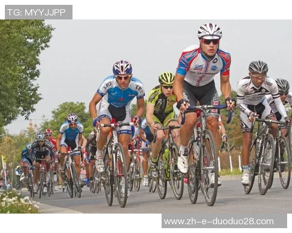 单车球技引领风潮 足球球星单车绝技解析与发展历程